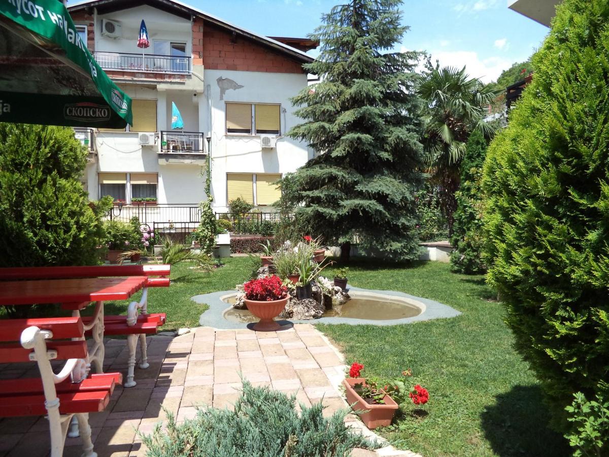 Dva Bisera Hotell Lagadin