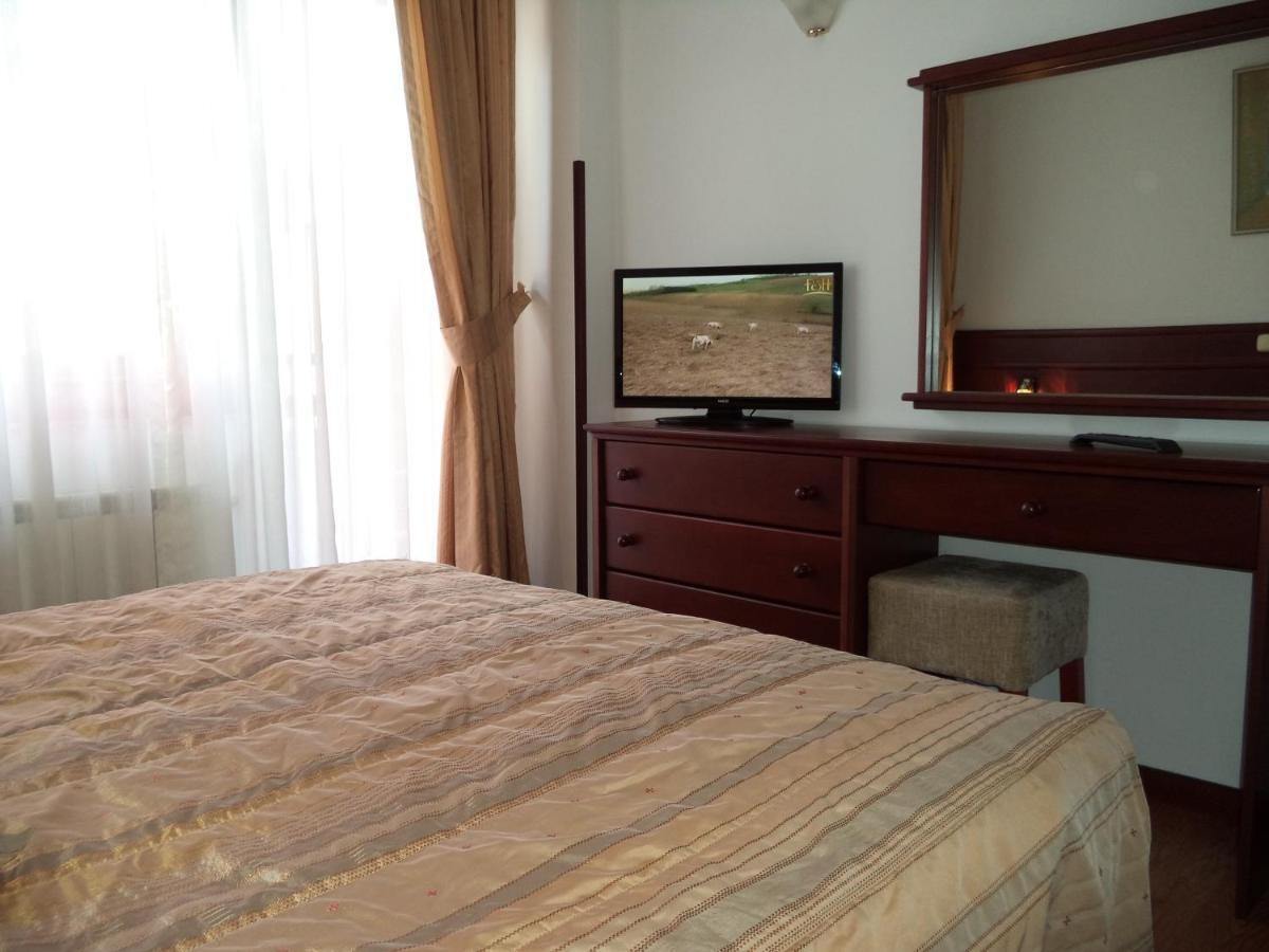 Dva Bisera Hotel Lagadin